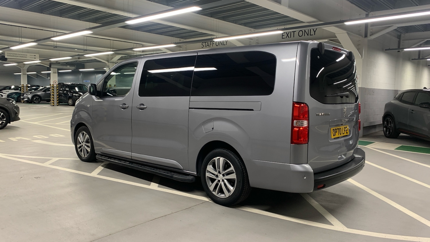 Used Peugeot Traveller 2020 for sale - 76381469: Photo 5