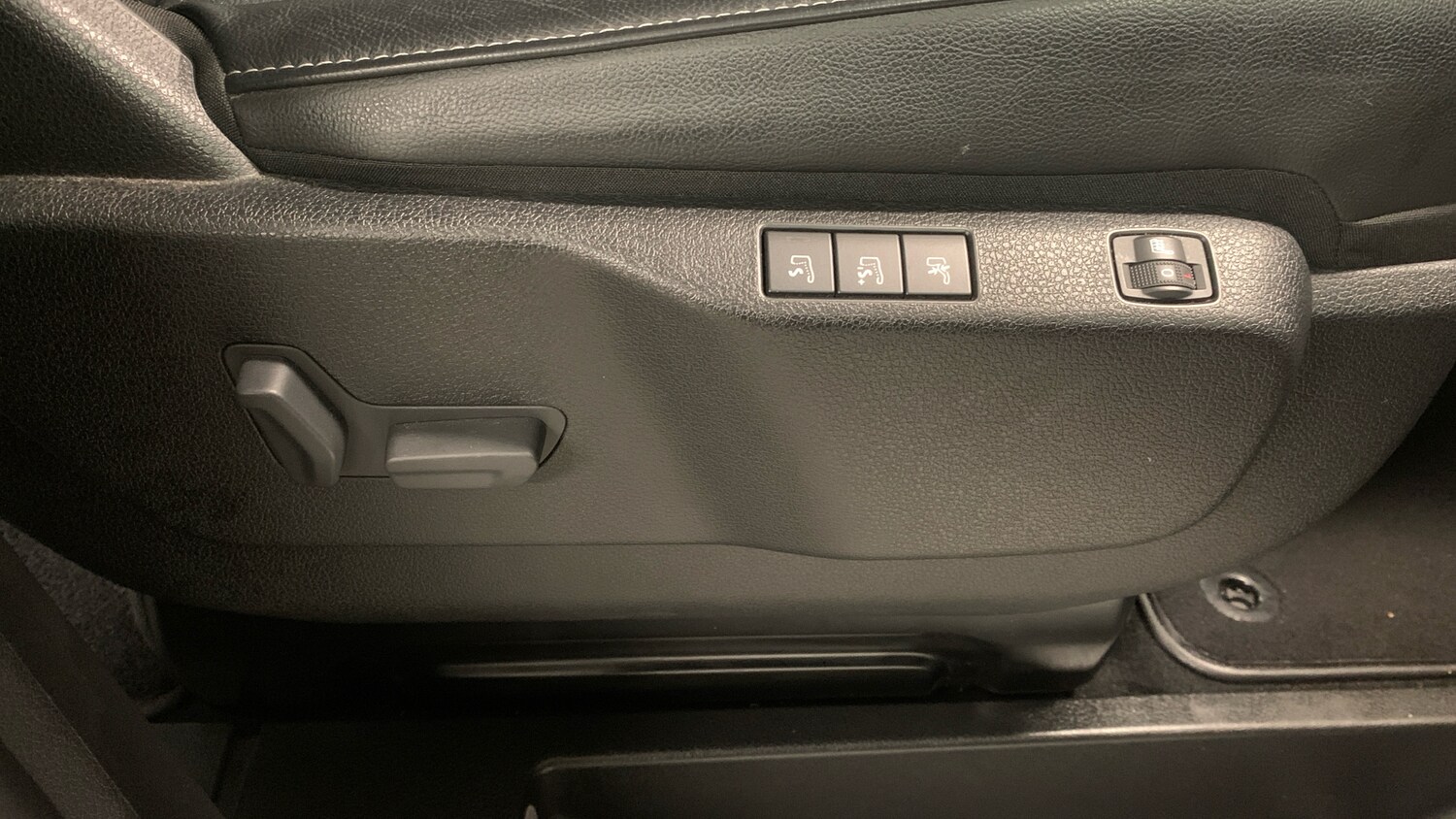 Used Peugeot Traveller 2020 for sale - 76381469: Photo 52