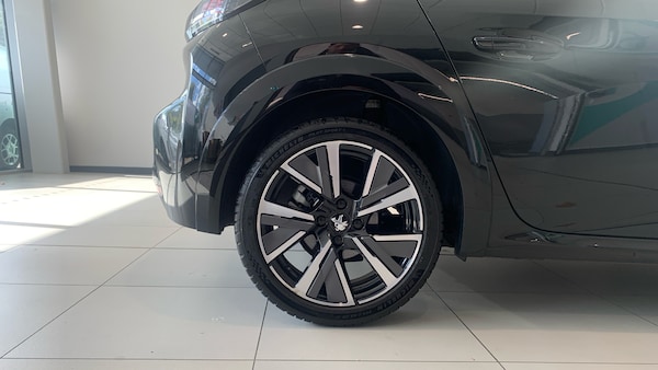 Used Peugeot 208 2023 for sale - 76061527: Photo 16