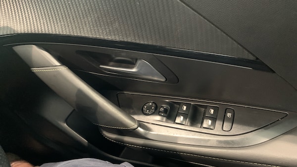 Used Peugeot 208 2023 for sale - 76061527: Photo 22