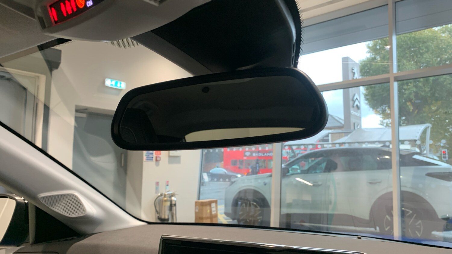 Used Peugeot 208 2024 for sale - 76372205: Photo 37