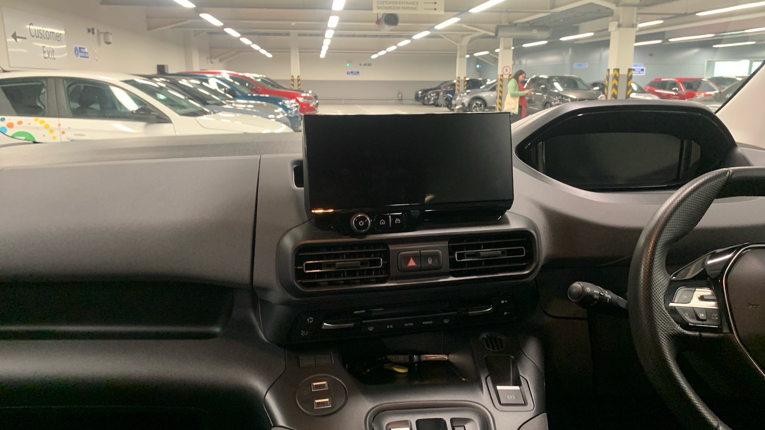 Used Peugeot Rifter 2024 for sale - 76327710: Photo 10