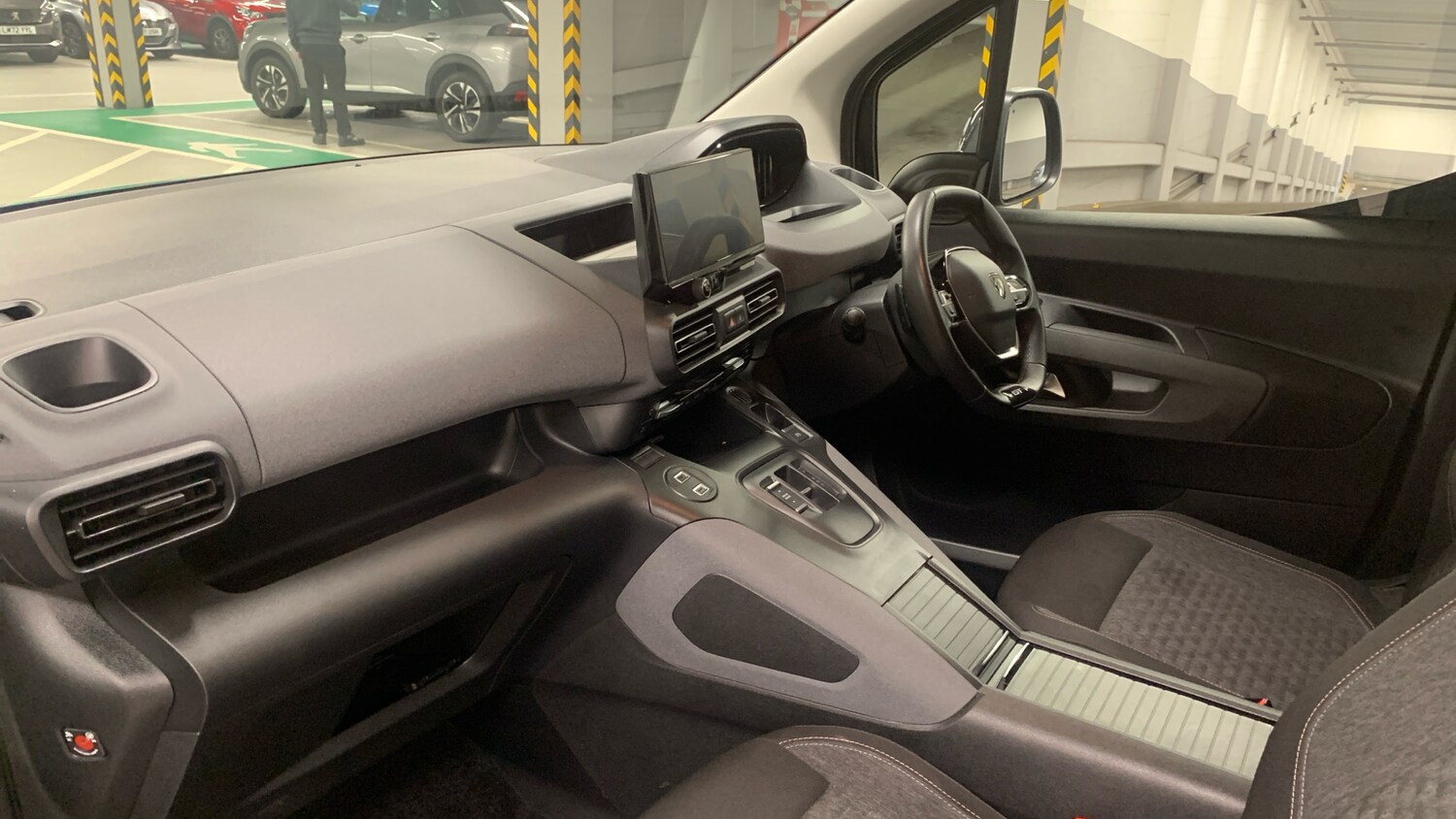 Used Peugeot Rifter 2024 for sale - 76327710: Photo 12