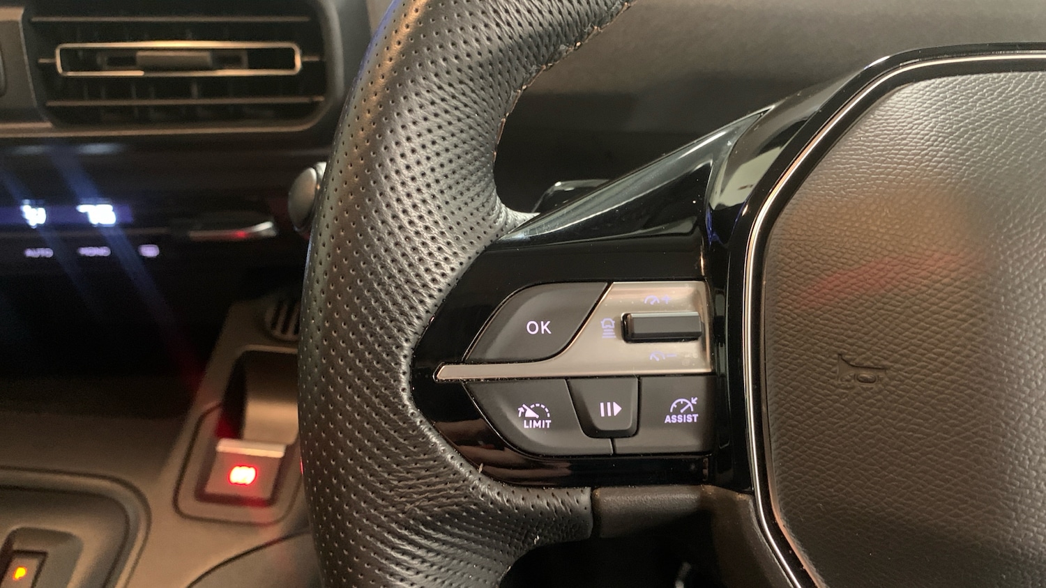 Used Peugeot Rifter 2024 for sale - 76327710: Photo 23