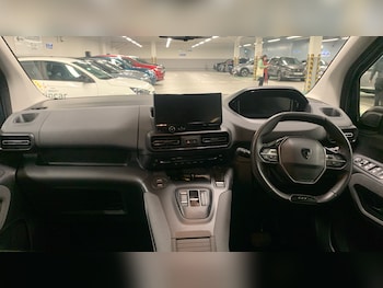 Used Peugeot Rifter 2024 for sale - 76327710: Photo