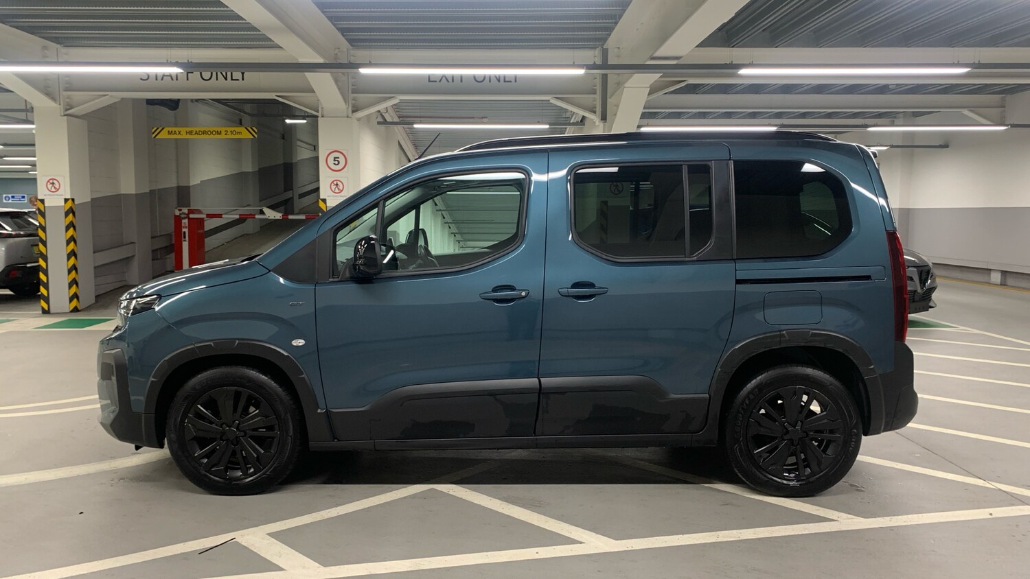 Used Peugeot Rifter 2024 for sale - 76327710: Photo 6