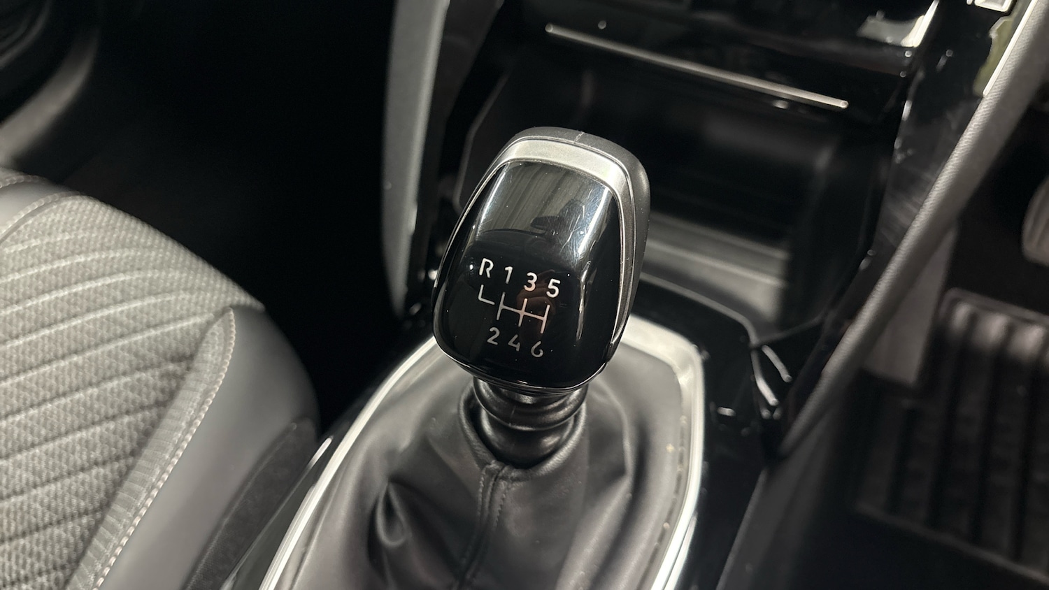 Used Peugeot 208 2024 for sale - 76977332: Photo 20