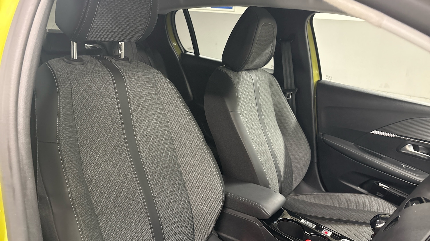 Used Peugeot 208 2024 for sale - 76977332: Photo 41