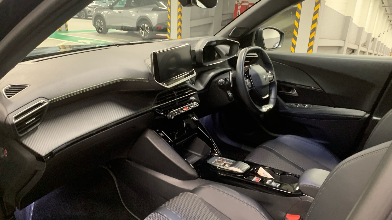 Used Peugeot 2008 2023 for sale - 76315606: Photo 12