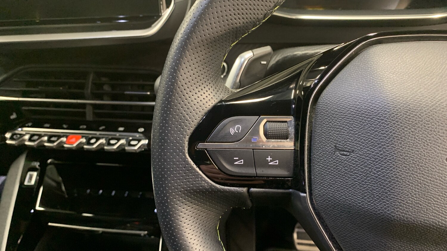 Used Peugeot 2008 2023 for sale - 76315606: Photo 23