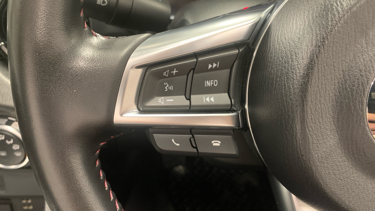 Used Mazda MX-5 2017 for sale - 76574328: Photo 23