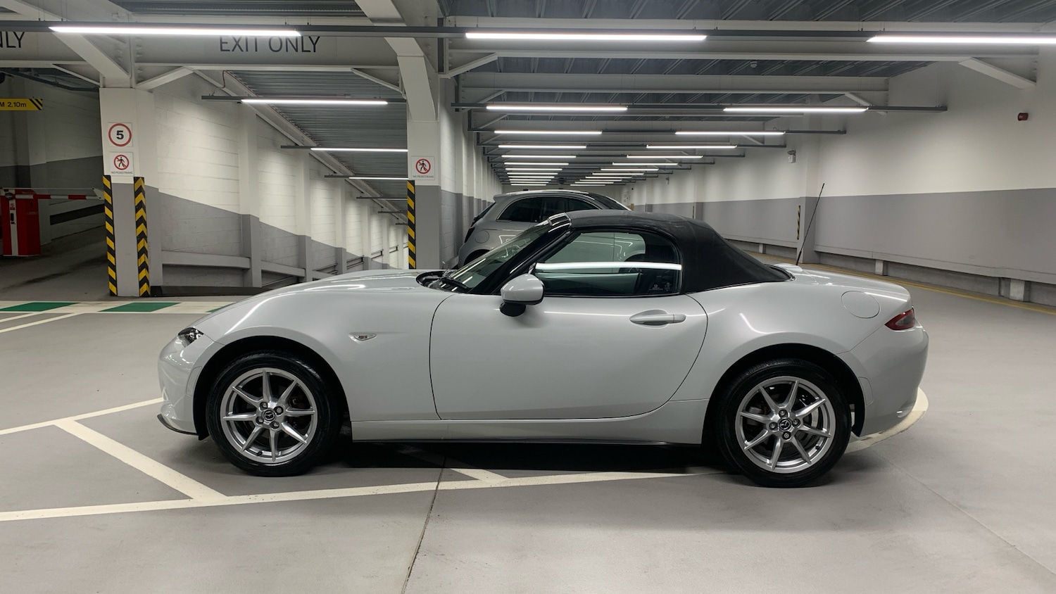 Used Mazda MX-5 2017 for sale - 76574328: Photo 6