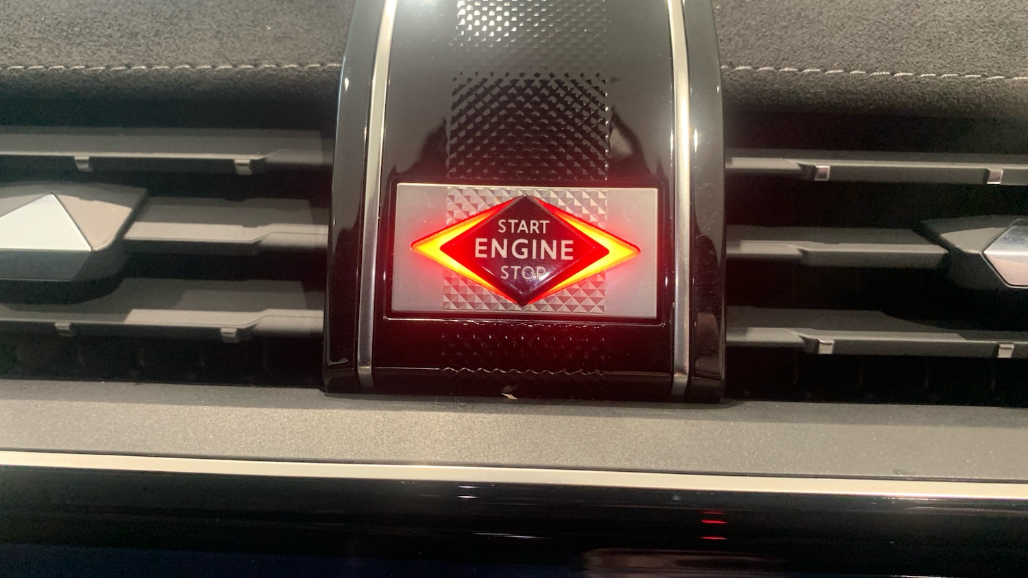 Used DS Automobiles DS 7 Crossback 2021 for sale - 76123523: Photo 40