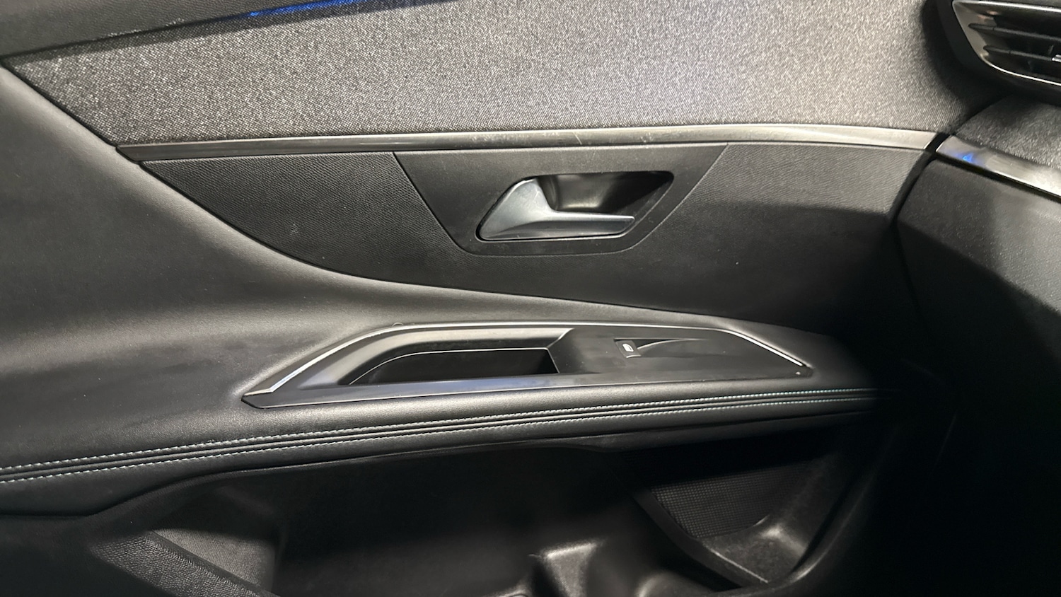 Used Peugeot 3008 2022 for sale - 77388308: Photo 42