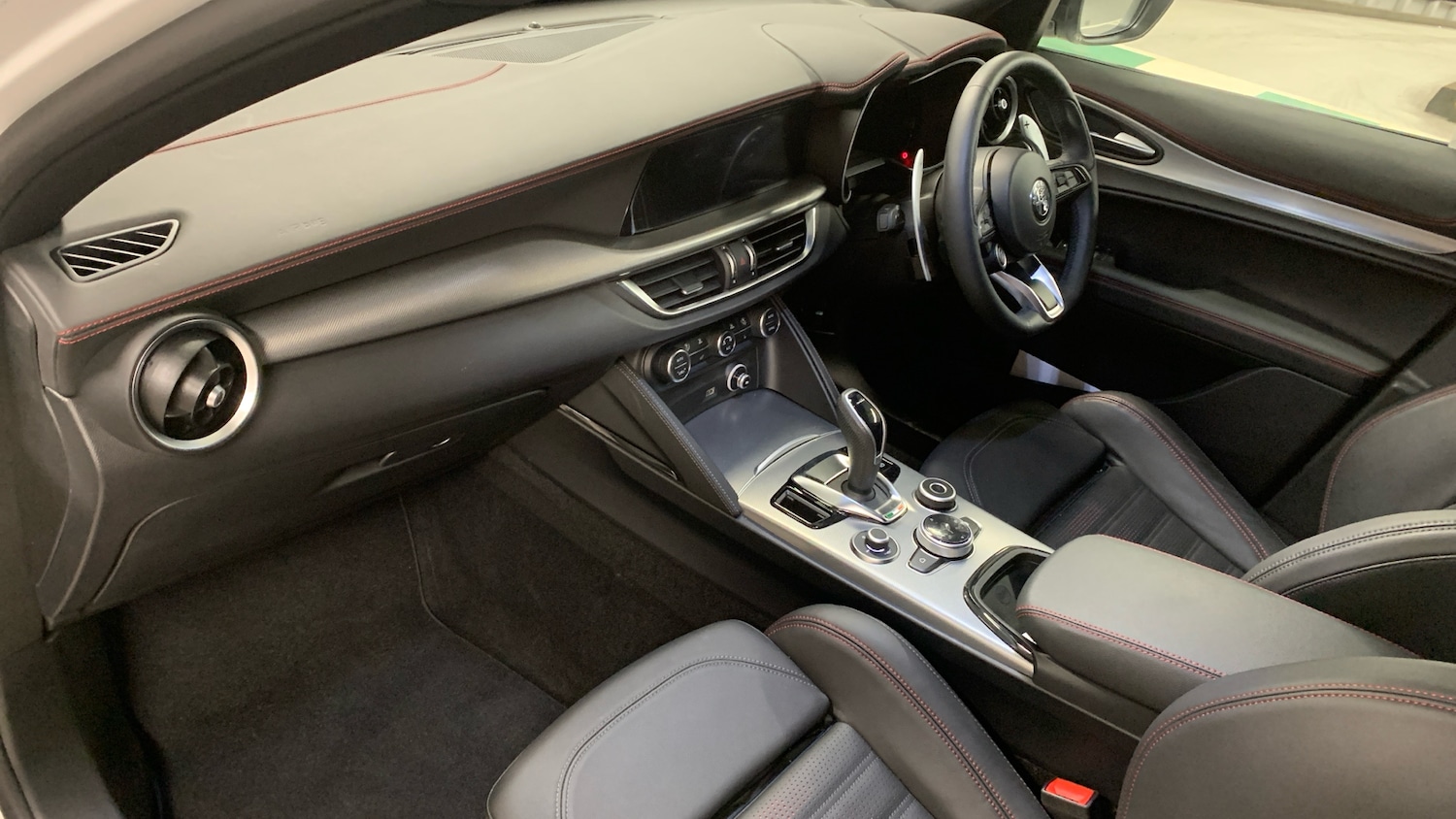 Used Alfa Romeo Stelvio 2025 for sale - 77176162: Photo 13