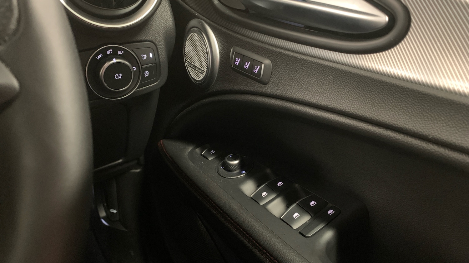 Used Alfa Romeo Stelvio 2025 for sale - 77176162: Photo 23