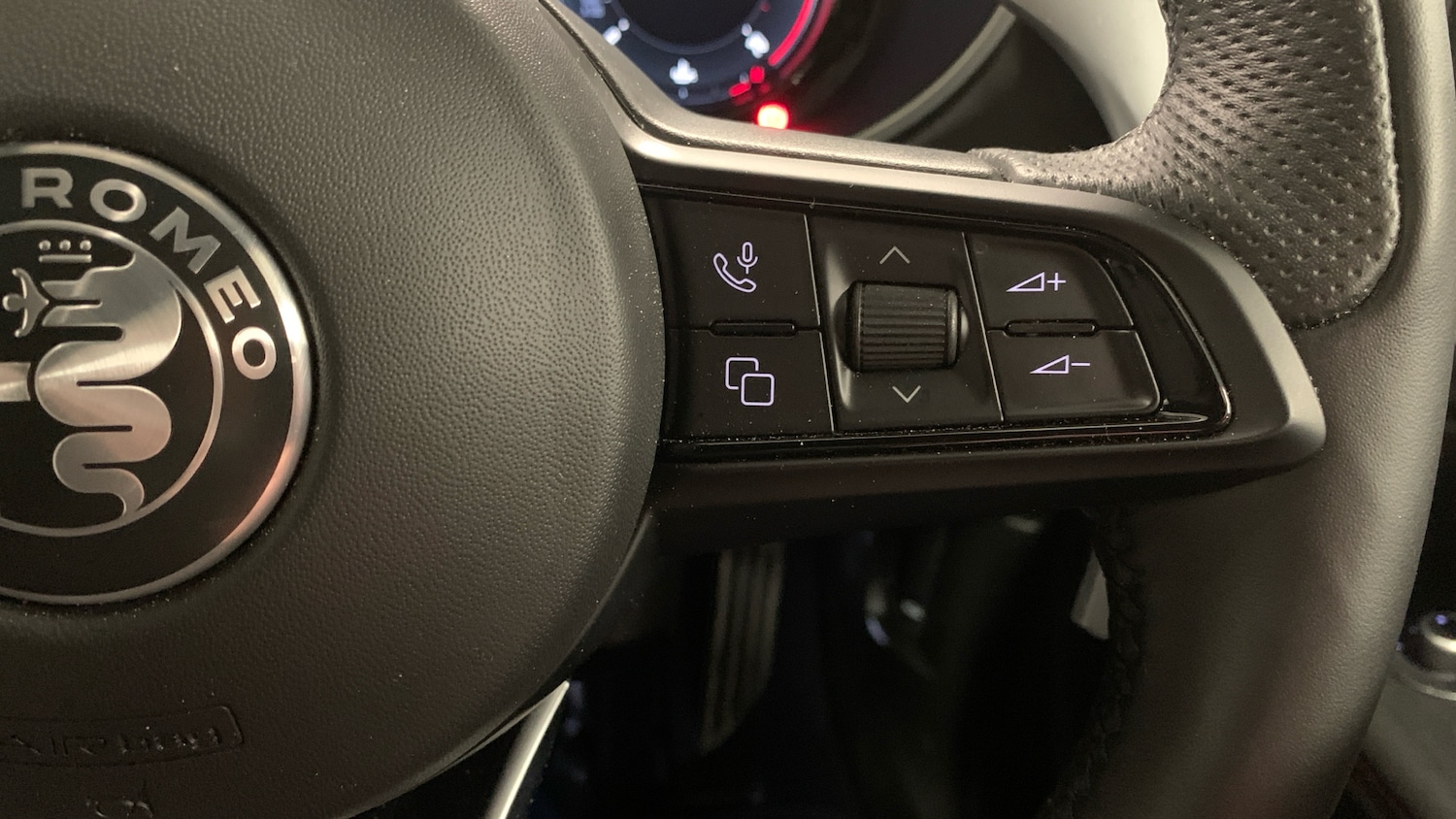 Used Alfa Romeo Stelvio 2025 for sale - 77176162: Photo 25