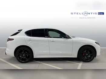 Used Alfa Romeo Stelvio 2025 for sale - 77176162: Photo