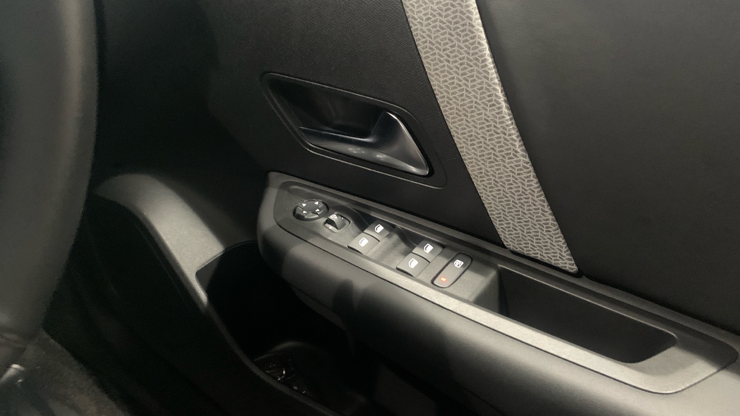 Used Citroen C4 X 2024 for sale - 77672506: Photo 22