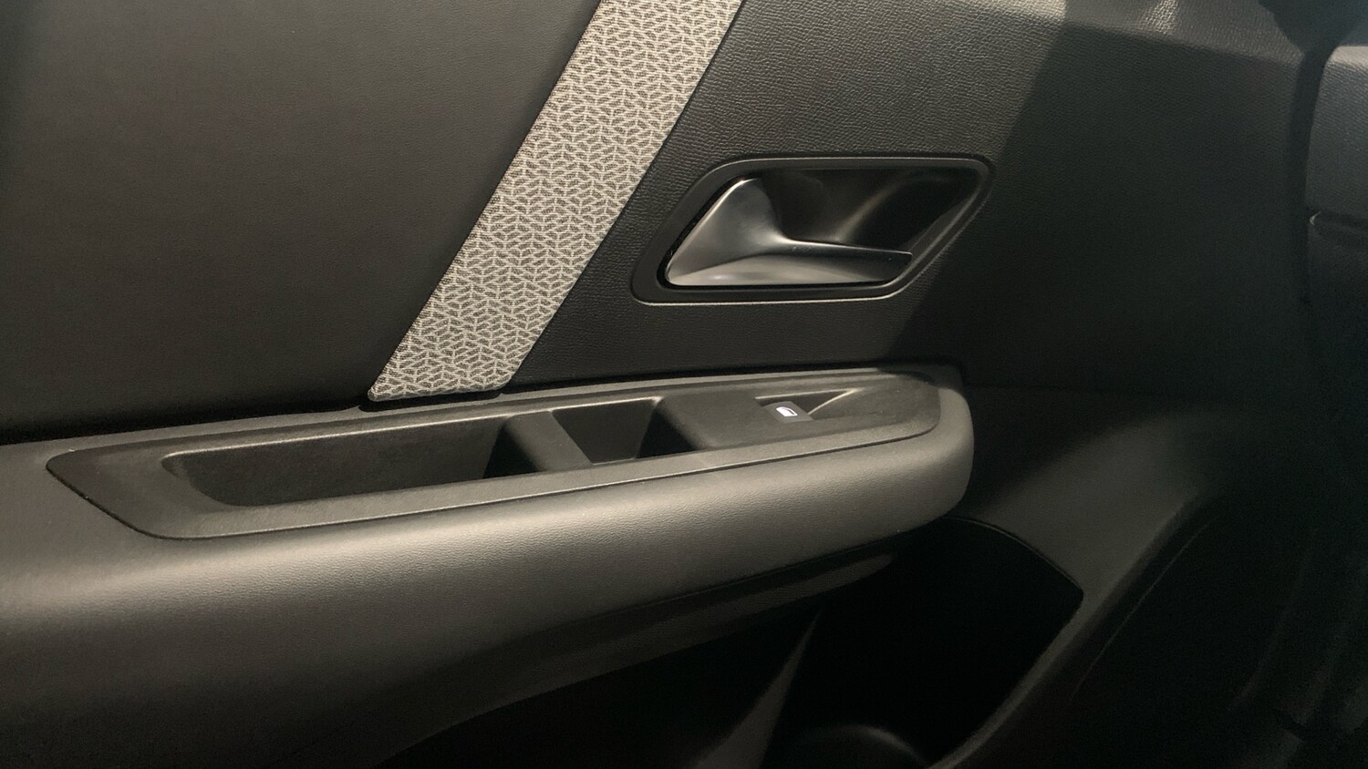 Used Citroen C4 X 2024 for sale - 77672506: Photo 41