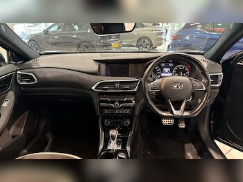Used Infiniti Q30 2017 for sale - 75647788: Photo