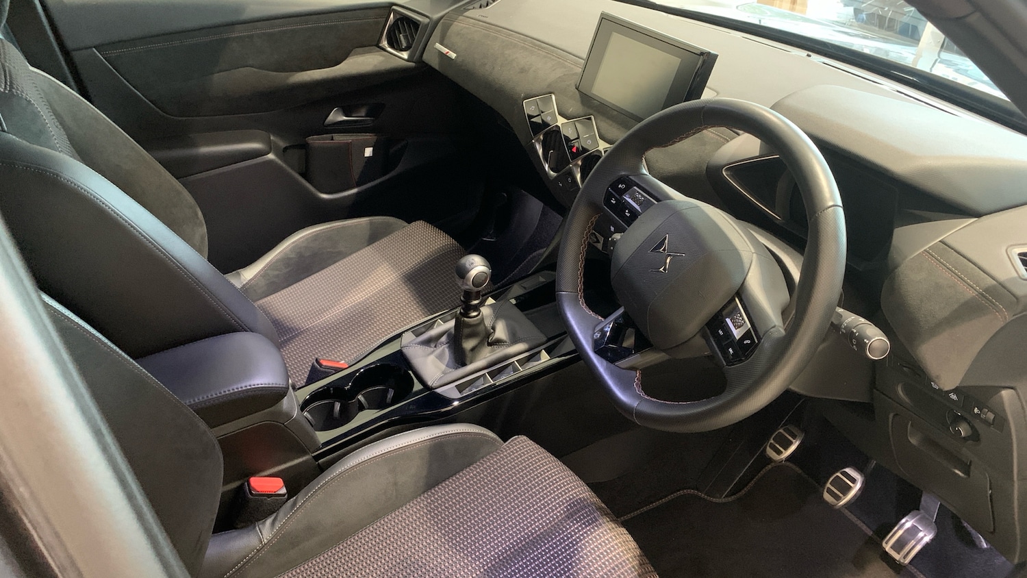 Used DS Automobiles DS 3 Crossback 2022 for sale - 76308000: Photo 11