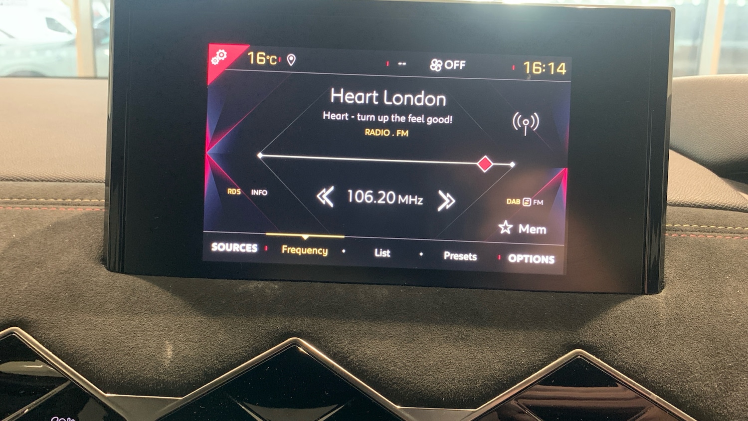 Used DS Automobiles DS 3 Crossback 2022 for sale - 76308000: Photo 32