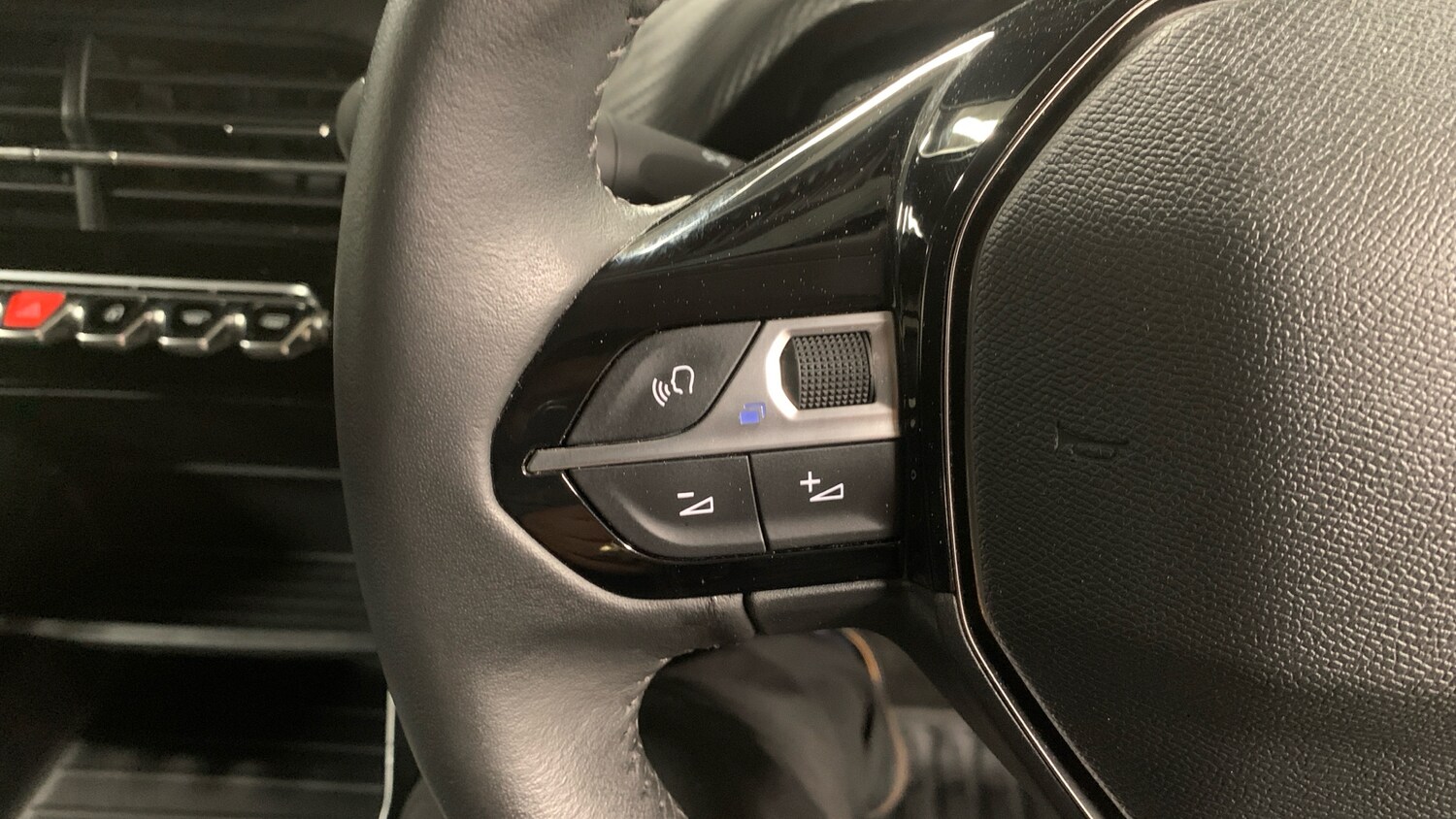 Used Peugeot 2008 2022 for sale - 76486424: Photo 23