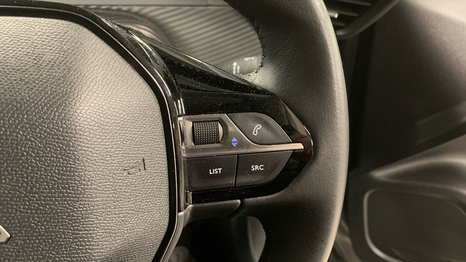 Used Peugeot 2008 2022 for sale - 76486424: Photo 24