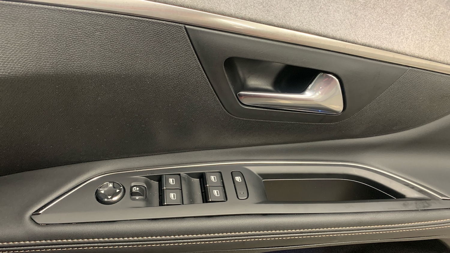 Used Peugeot 5008 2022 for sale - 77204908: Photo 23