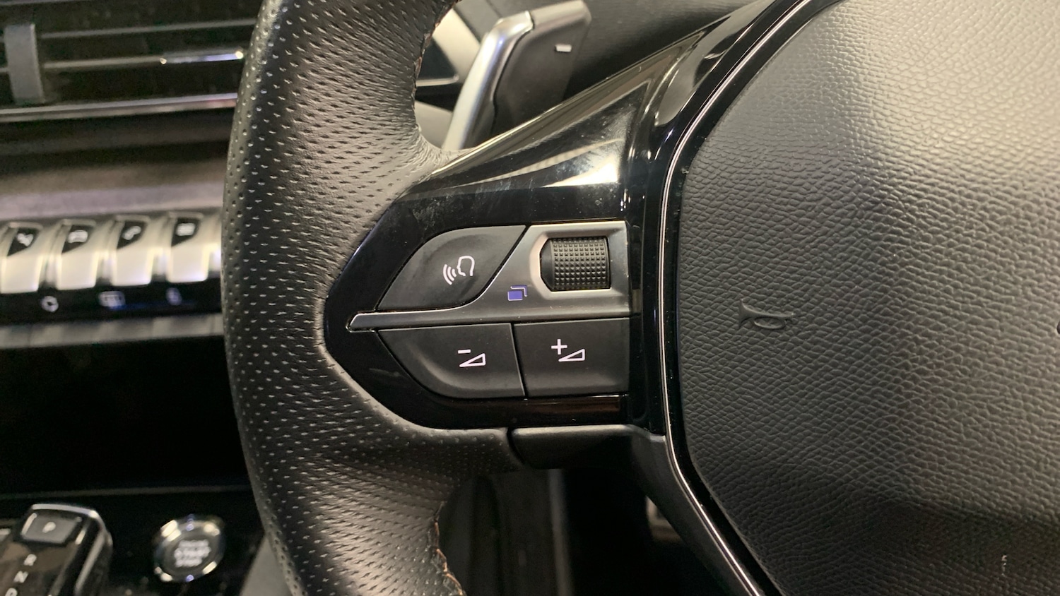 Used Peugeot 5008 2022 for sale - 77204908: Photo 24