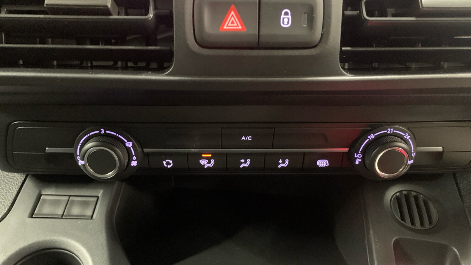 Used Citroen Berlingo 2023 for sale - 77244469: Photo 33