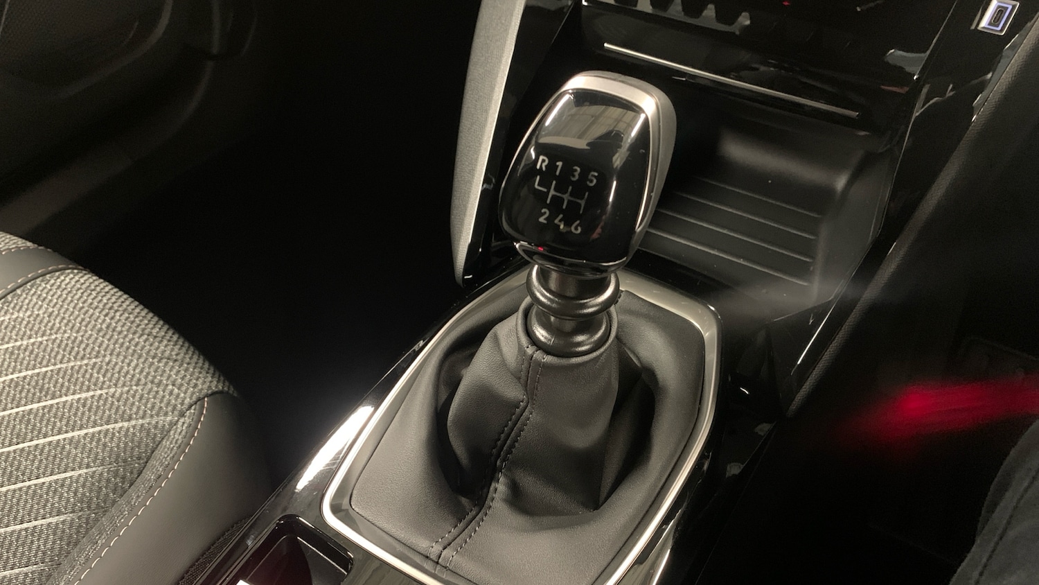 Used Peugeot 2008 2025 for sale - 76593335: Photo 21