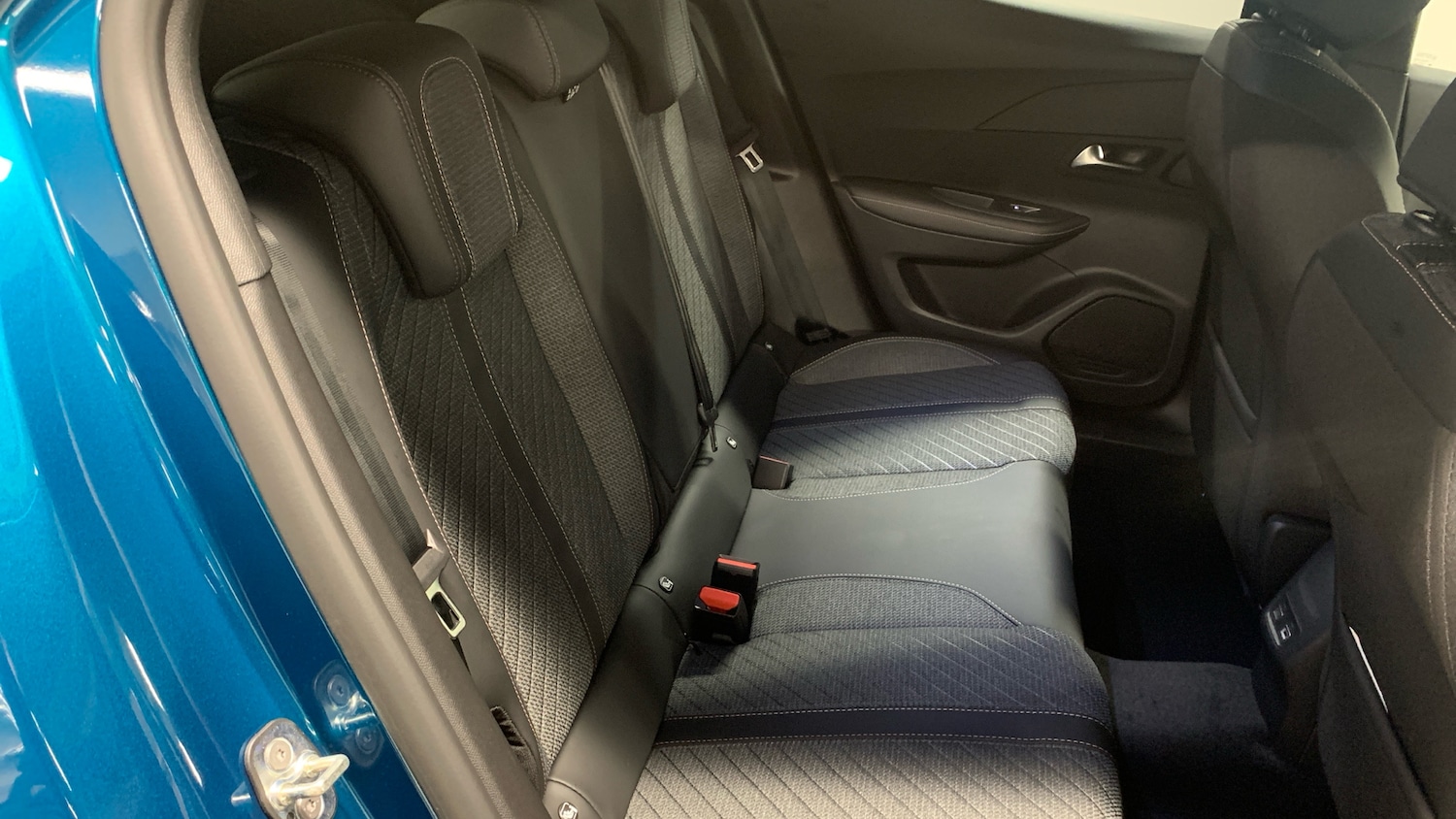 Used Peugeot 2008 2025 for sale - 76593335: Photo 34