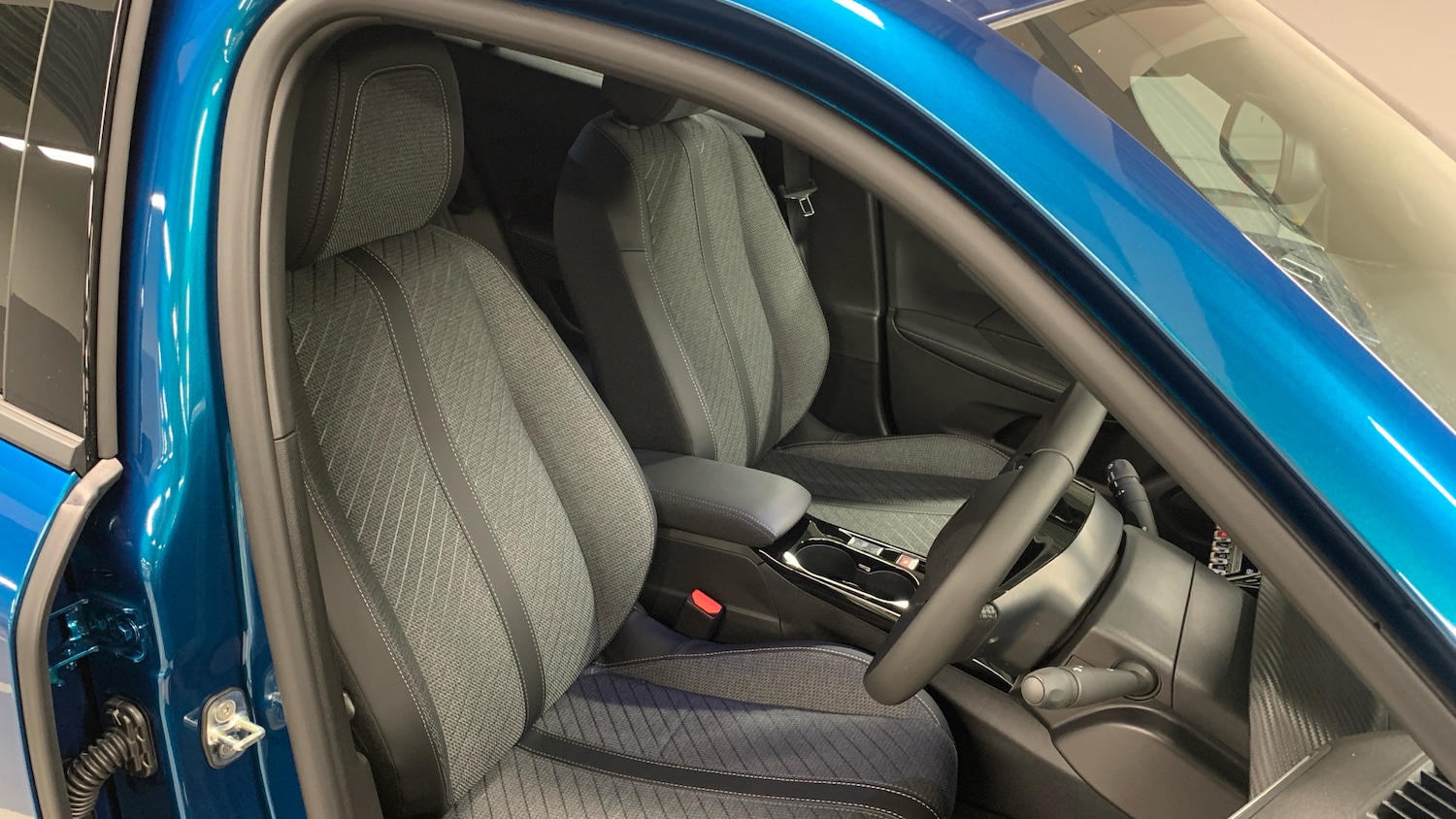 Used Peugeot 2008 2025 for sale - 76593335: Photo 43