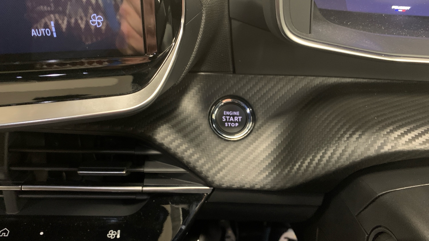 Used Peugeot 208 2025 for sale - 76927445: Photo 40