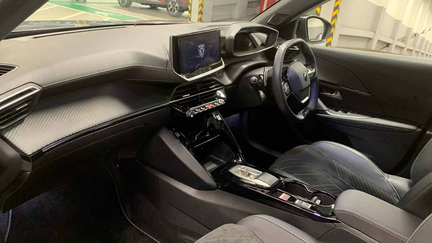 Used Peugeot 2008 2024 for sale - 77613571: Photo 12