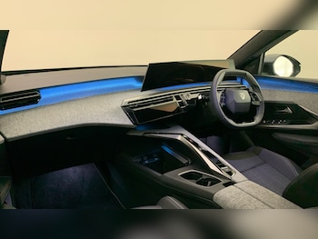 Used Peugeot 5008 2025 for sale - 79622913: Photo