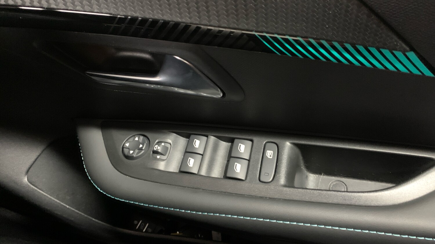 Used Peugeot 208 2023 for sale - 78063265: Photo 22