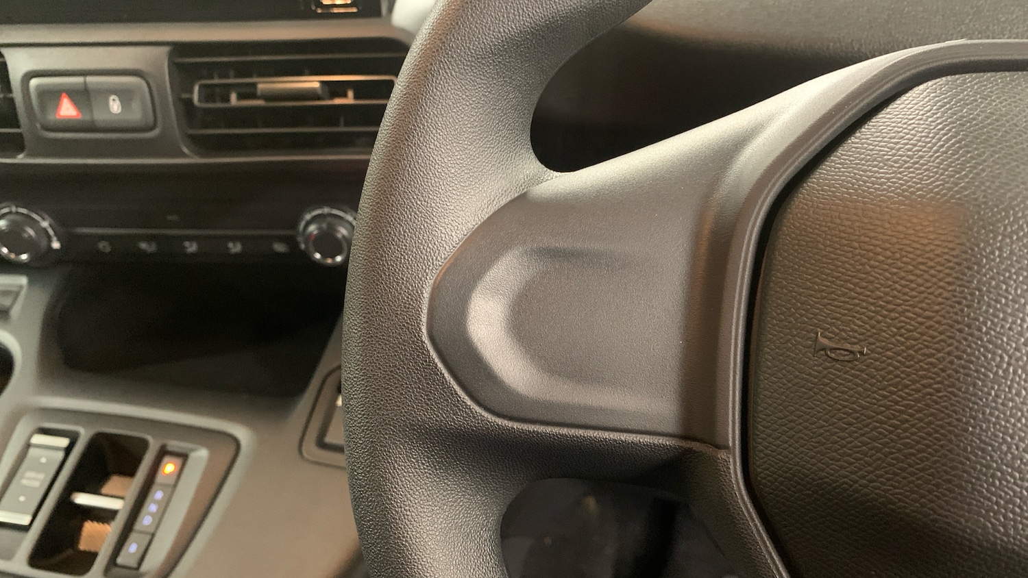 Used Peugeot Partner 2023 for sale - 76634733: Photo 23