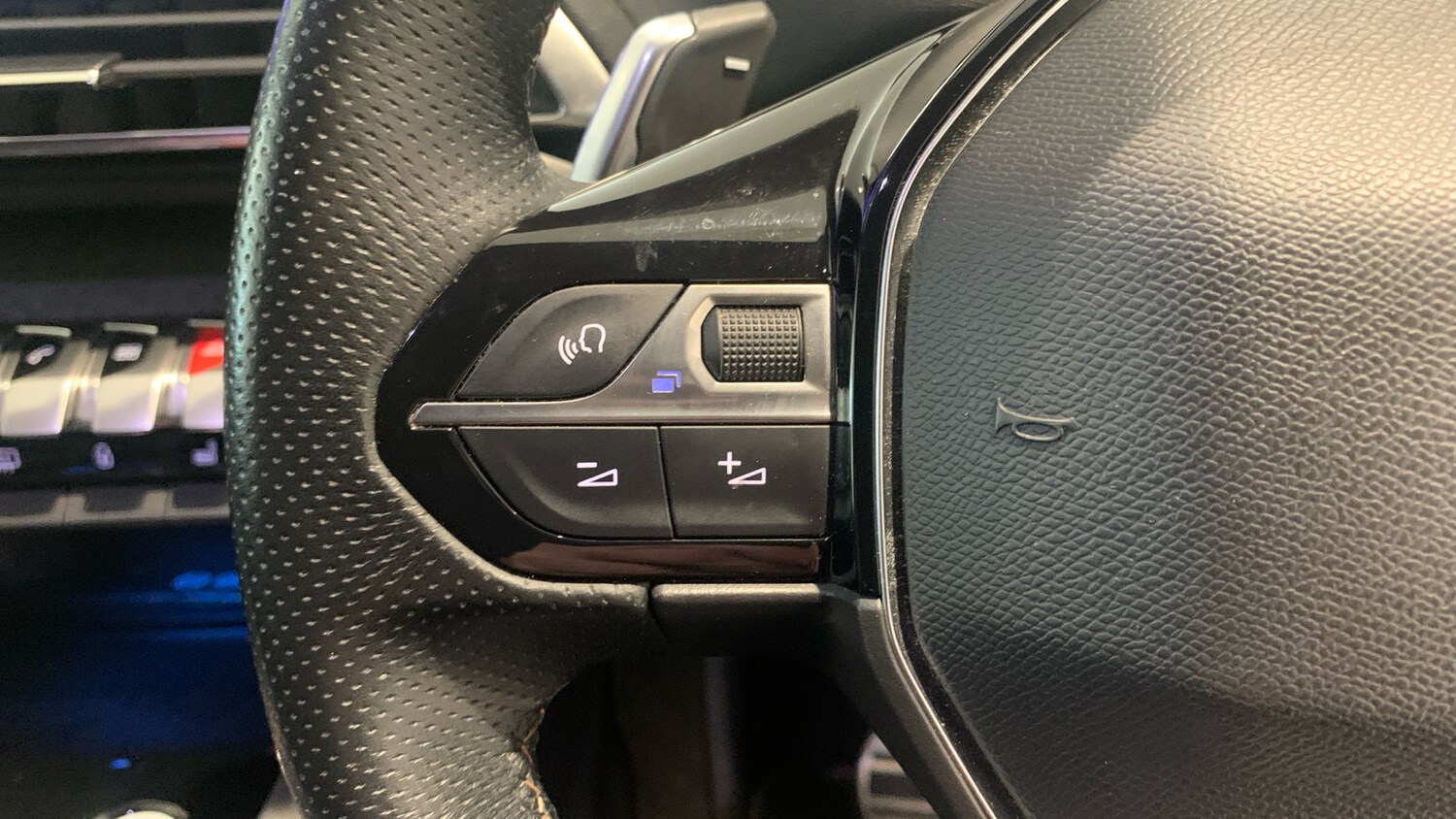 Used Peugeot 5008 2020 for sale - 75942580: Photo 23