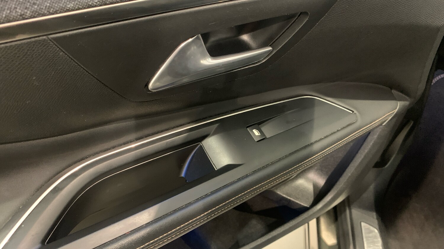 Used Peugeot 5008 2020 for sale - 75942580: Photo 41