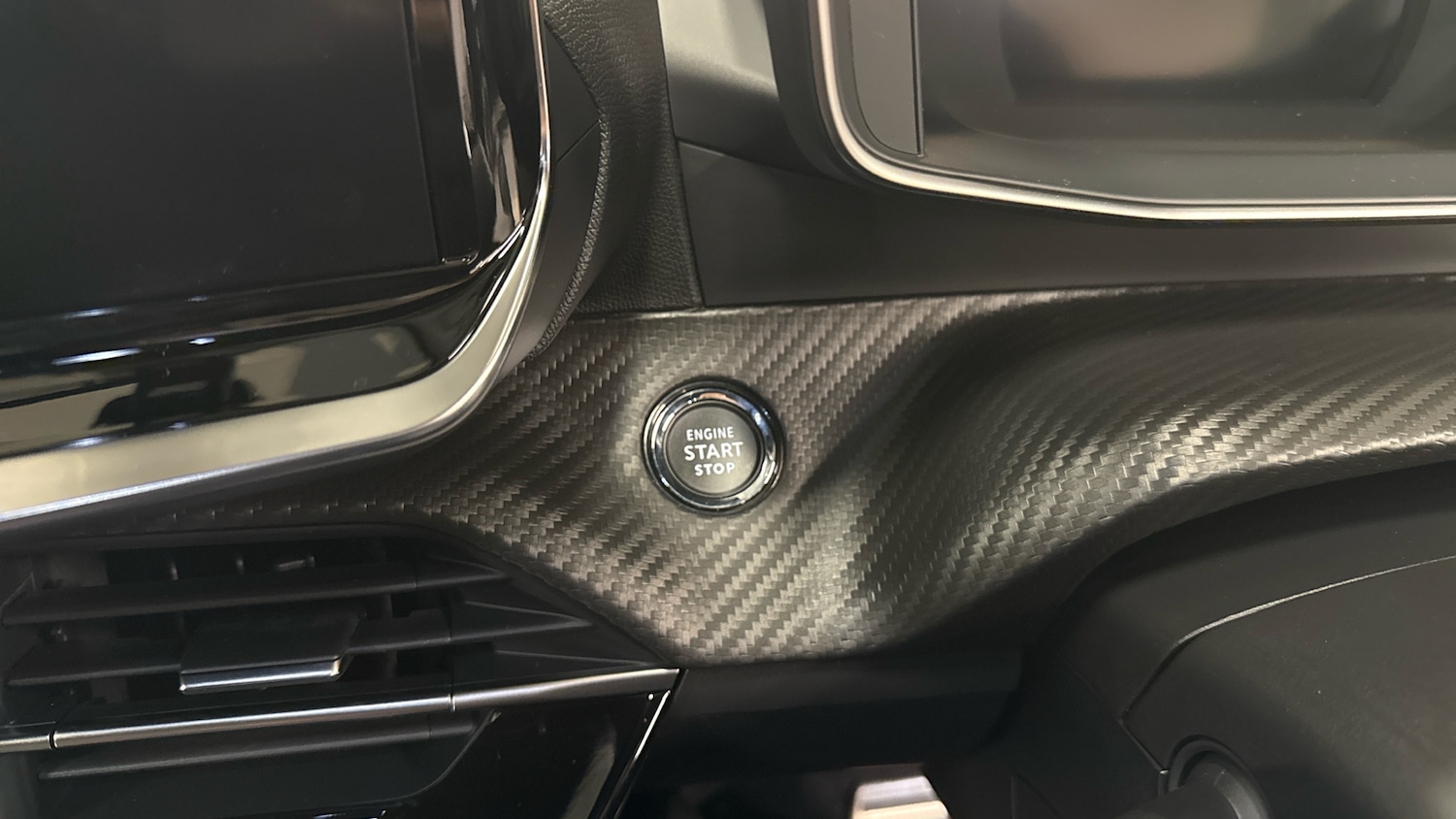 Used Peugeot 2008 2024 for sale - 77497969: Photo 40