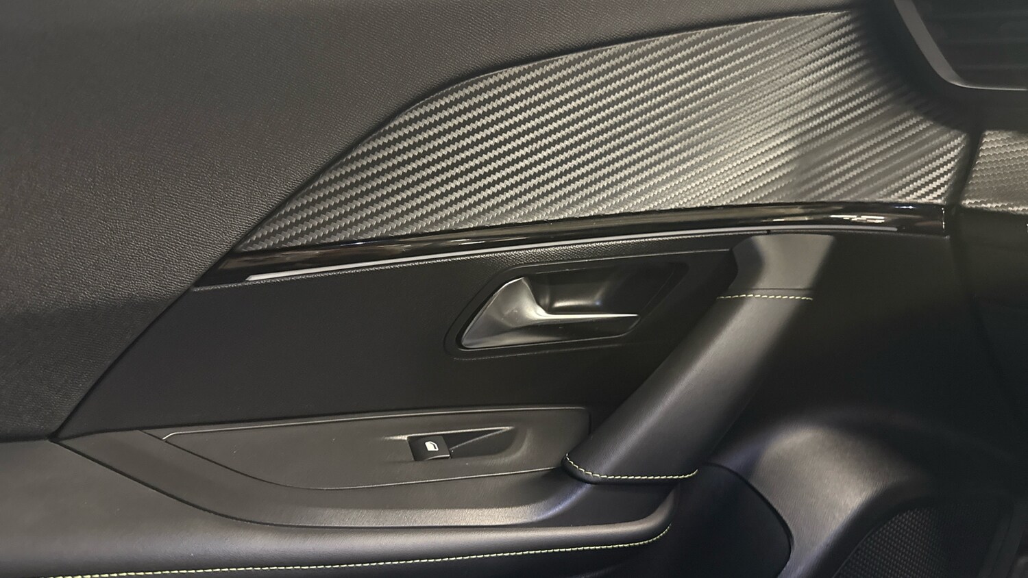 Used Peugeot 2008 2024 for sale - 77497969: Photo 41