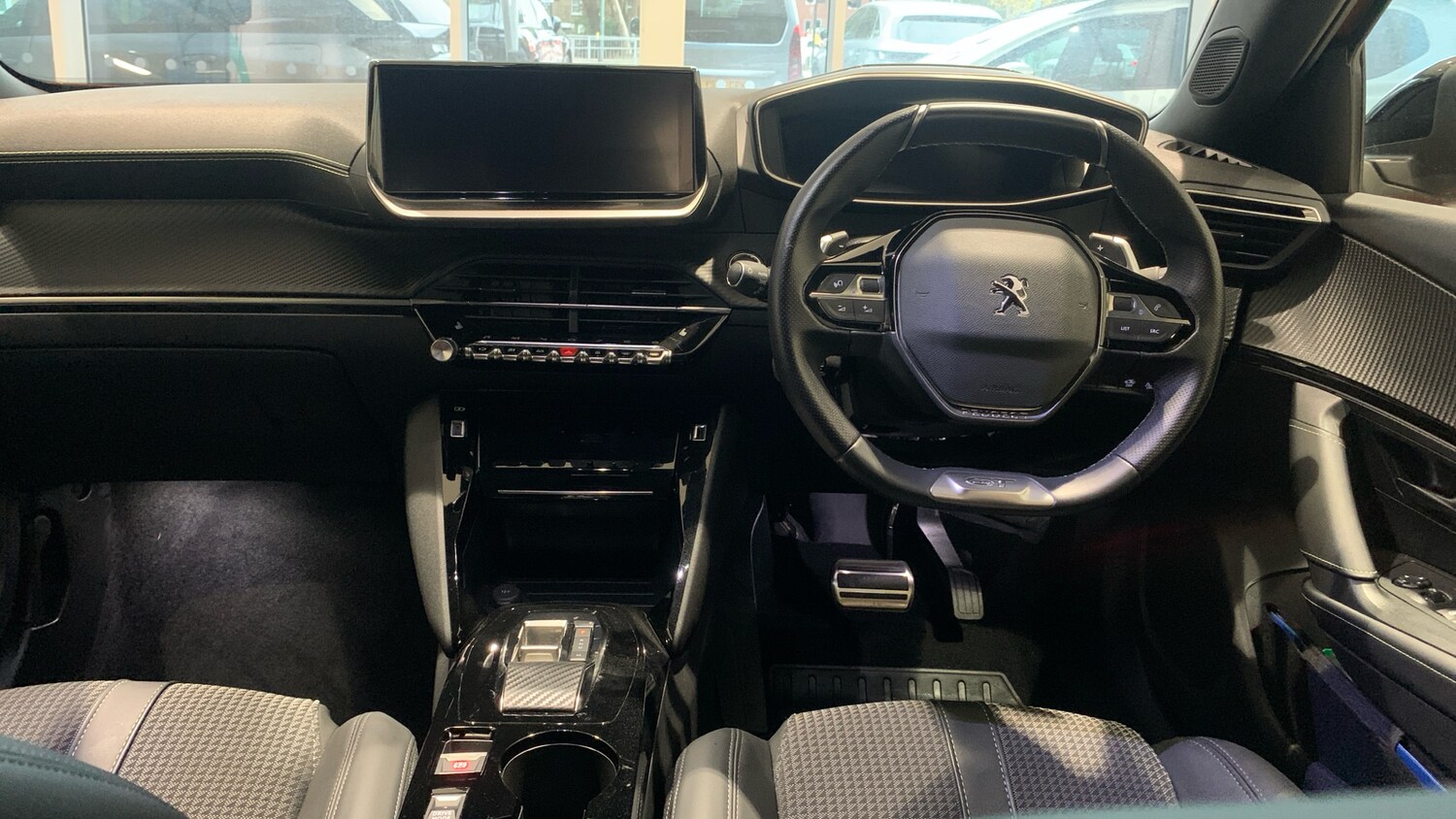 Used Peugeot 2008 2023 for sale - 76307966: Photo 4