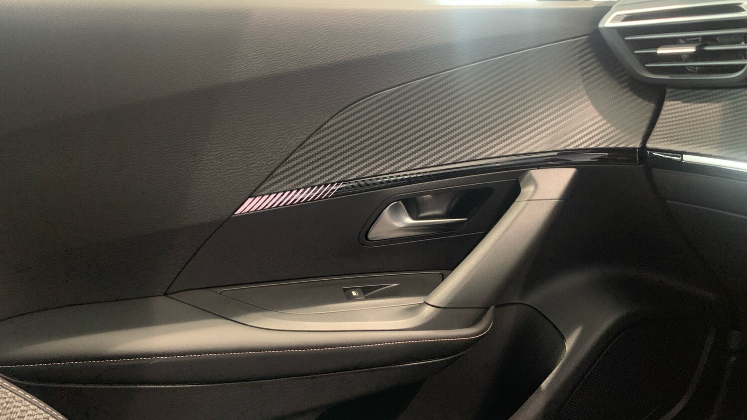 Used Peugeot 2008 2025 for sale - 76474361: Photo 39