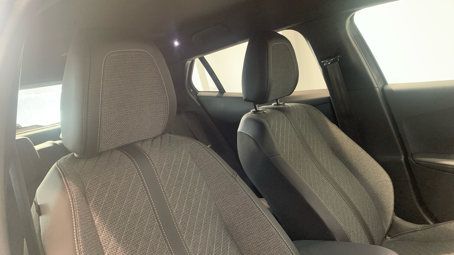 Used Peugeot 2008 2025 for sale - 76474361: Photo 40