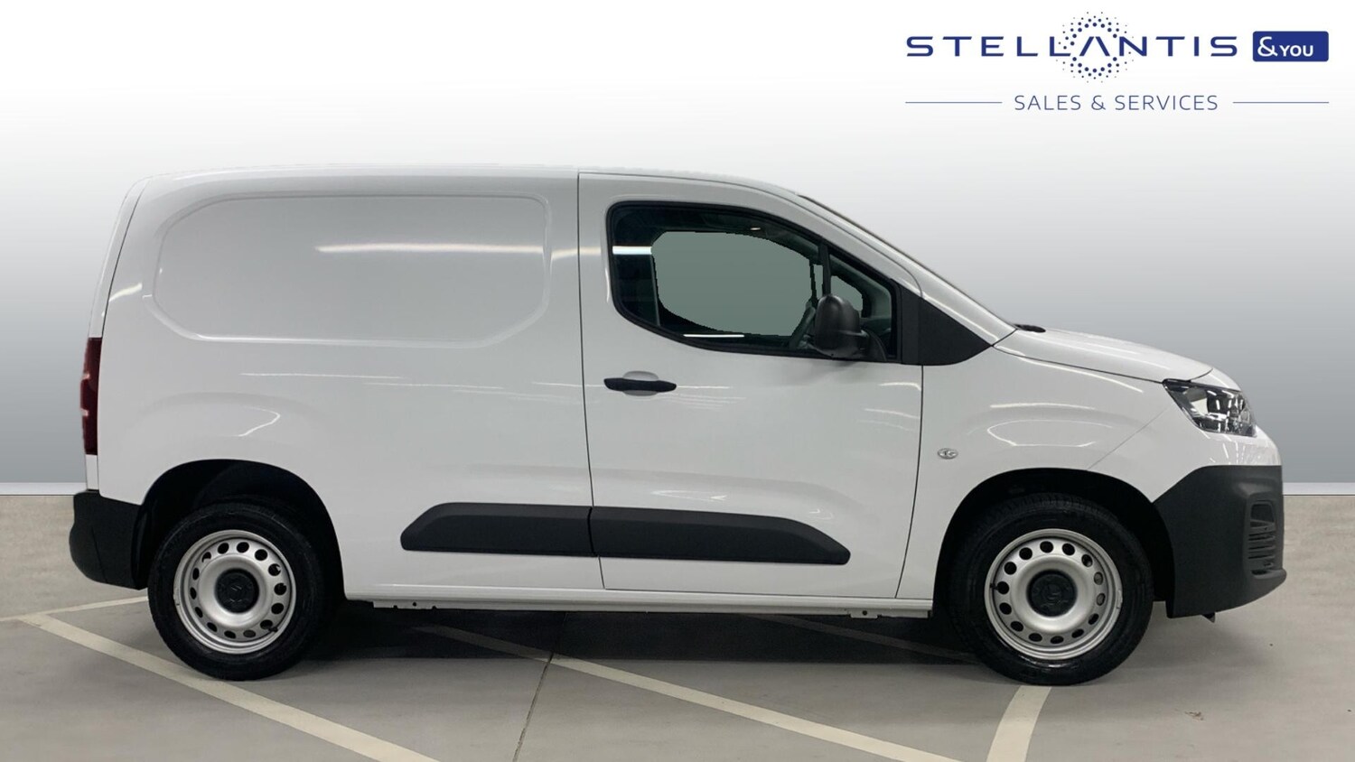 Used Citroen Berlingo 2023 for sale - 76574363: Photo 2