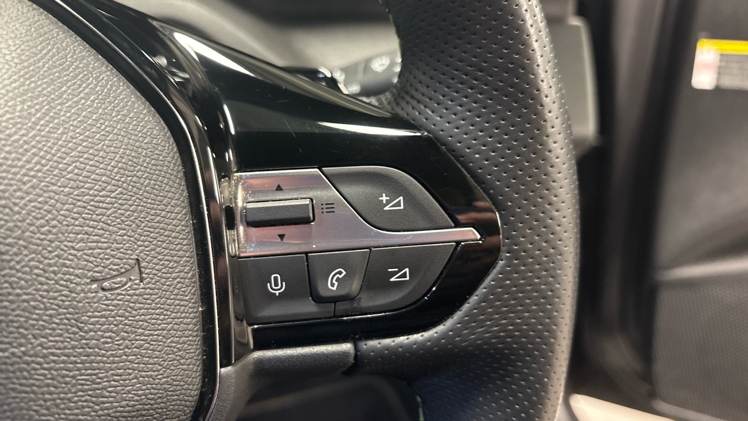 Used Peugeot 308 2022 for sale - 77030612: Photo 24