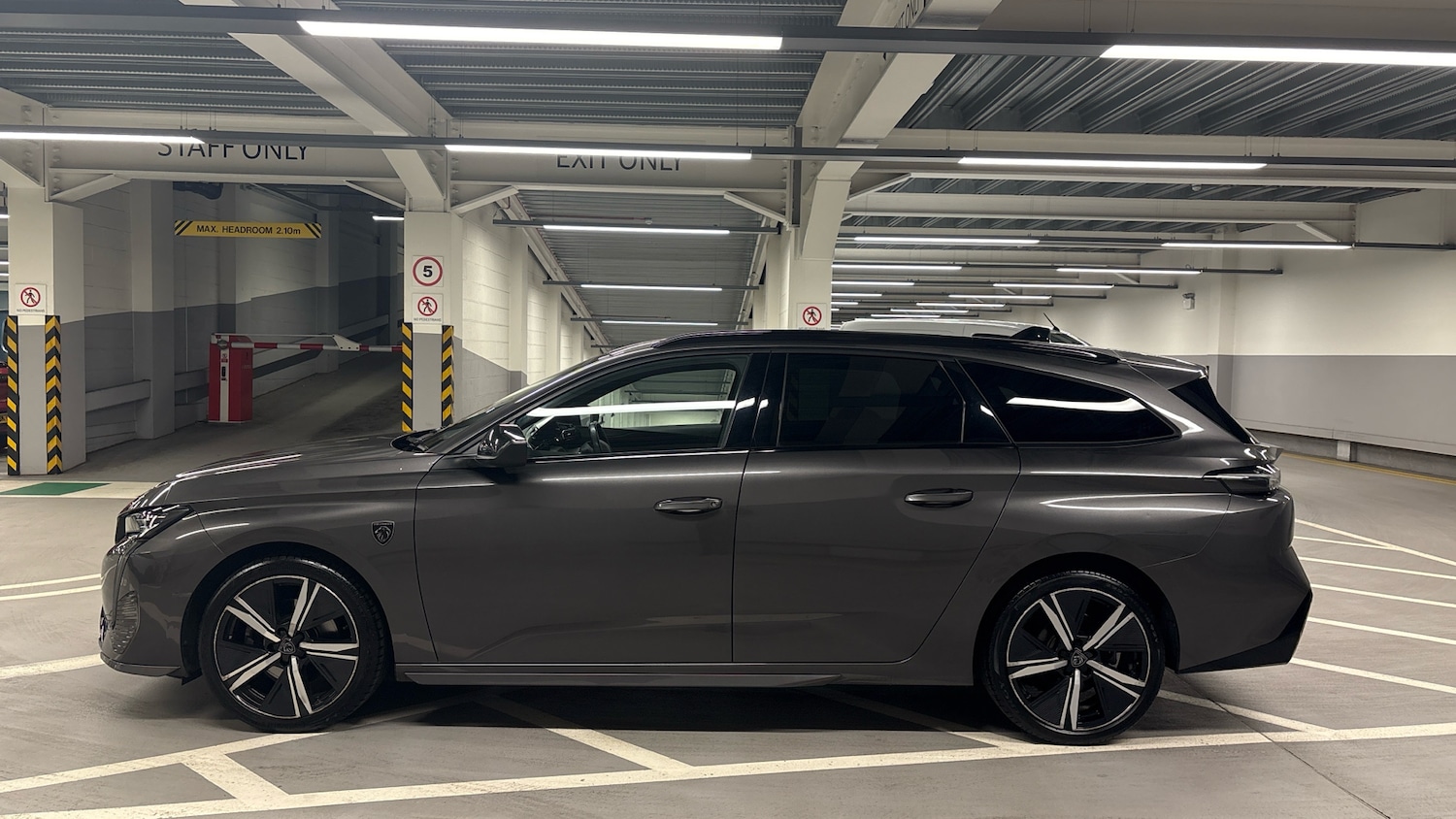 Used Peugeot 308 2022 for sale - 77030612: Photo 6